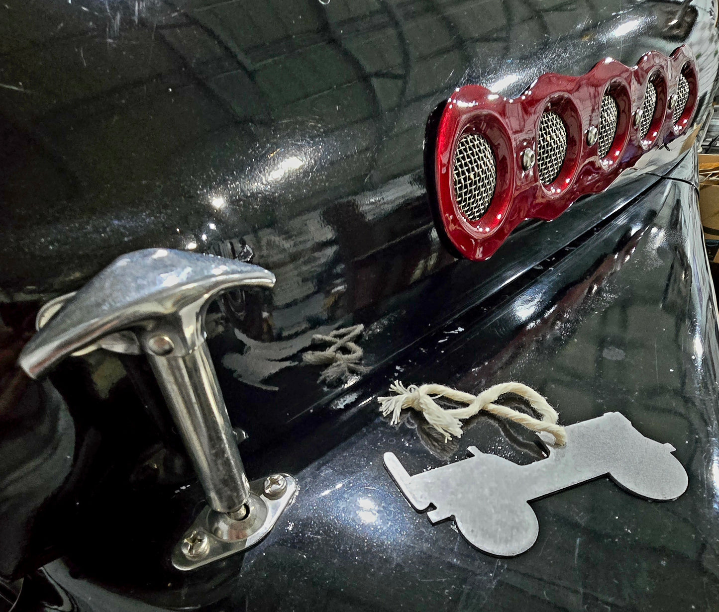 Metal Jeep Ornament!!