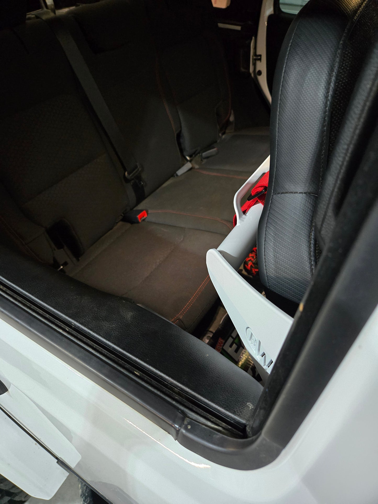 JL/JT Bolt In Harness Bar