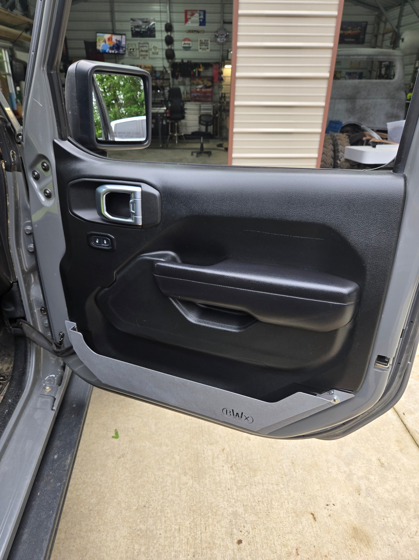 JL/JT Front Door "Trash Cans"